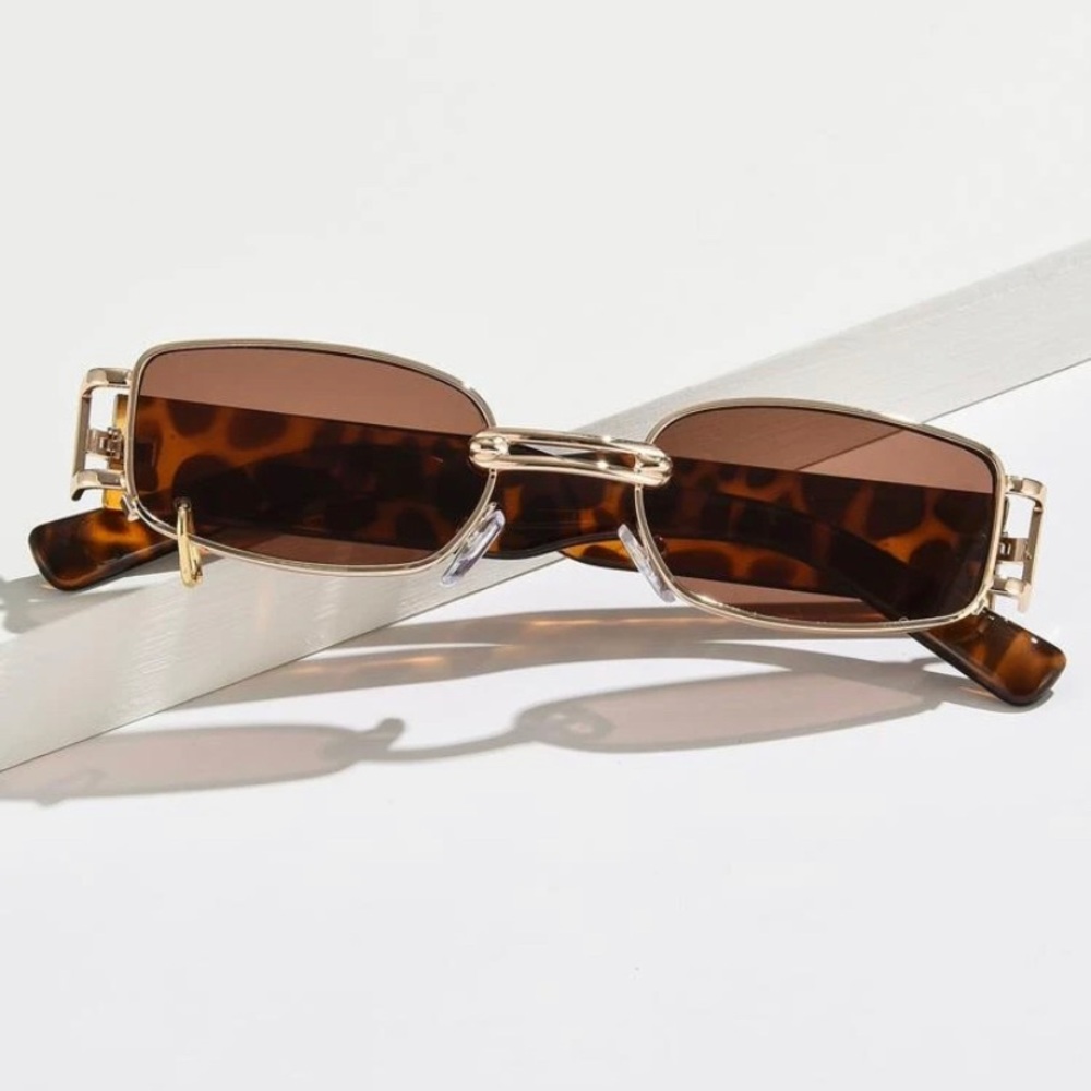 Metal Frame Chic Cheetah Sunglasses